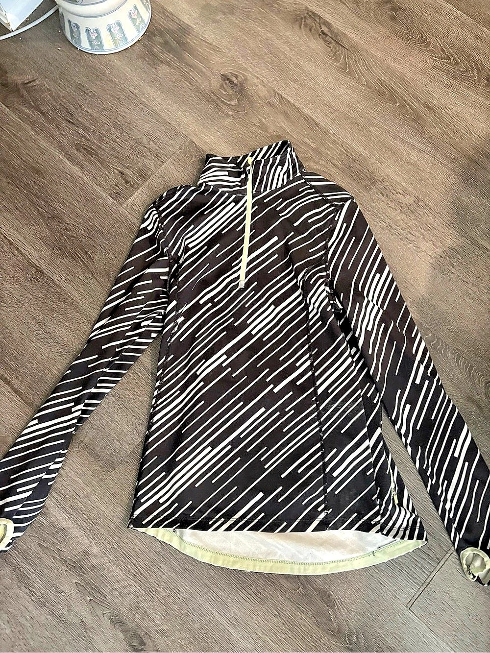 Marika Performance Wear Abstract Print Athletic Jacket Size Medium